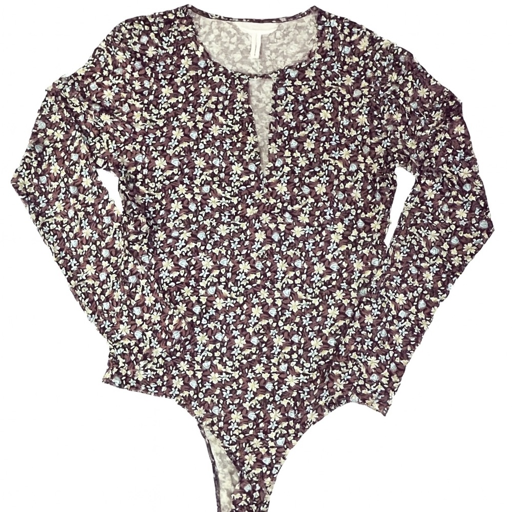 🌸 BCBGeneration Floral Long Sleeve Bodysuit (M)